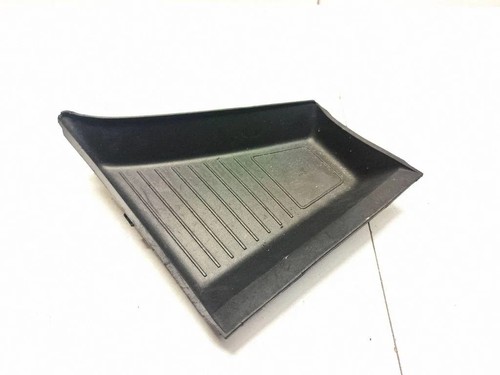 Audi front left - 4m, mat